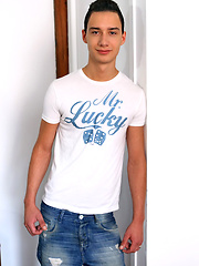 Jimmy Bodine jerking off his big uncut cock, Added: 2012-09-15 by Squirtz